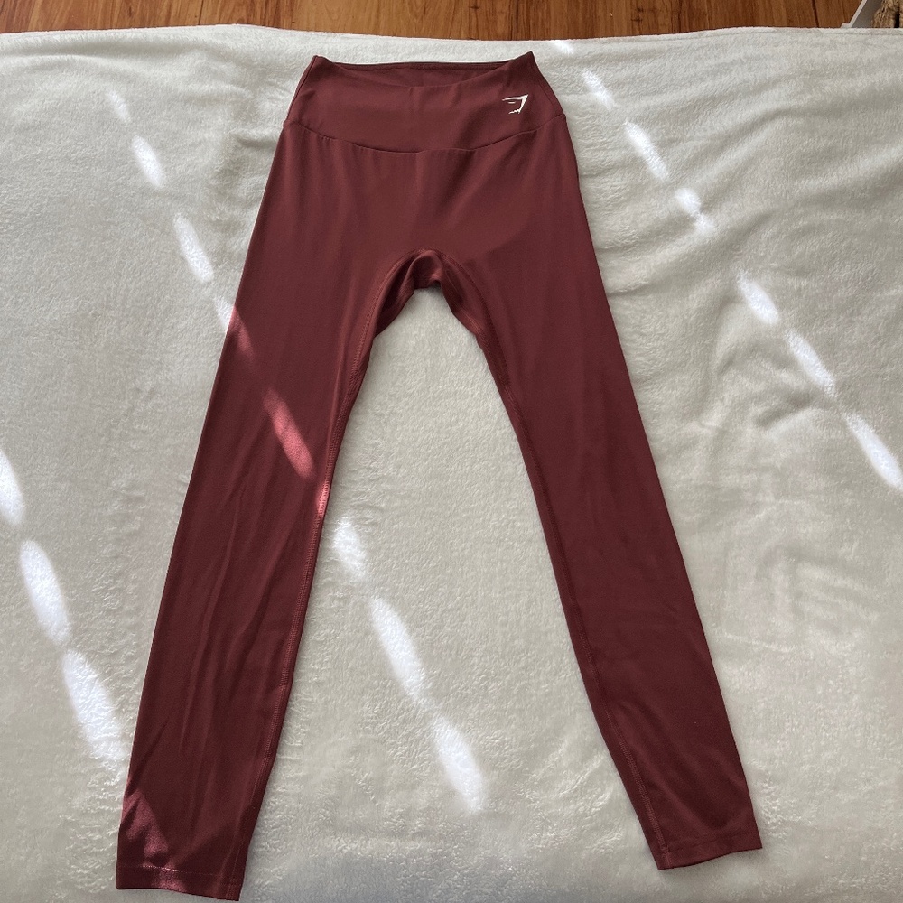 Gym shark leggings